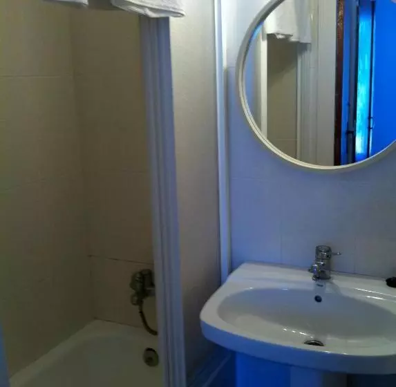 پانسیون Hostal German