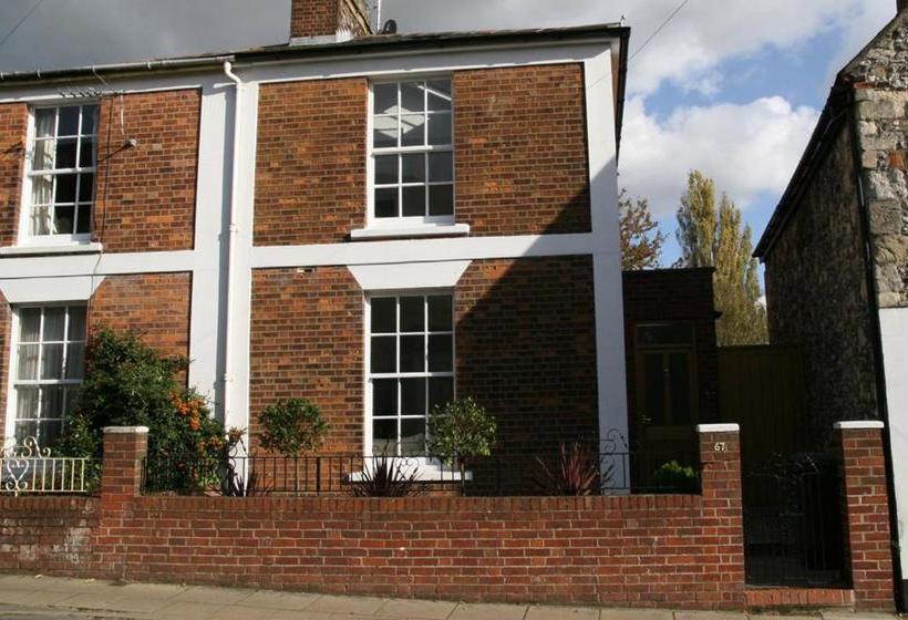 پانسیون Just A B