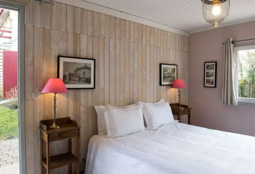 ペンション Maison De Mézos