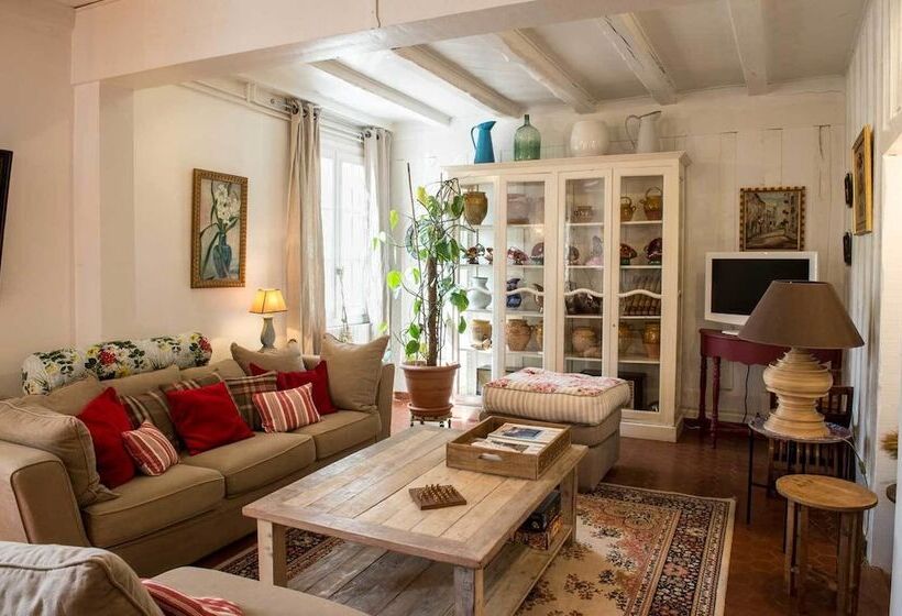 ペンション Maison De Mézos