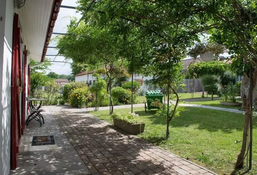 ペンション Maison De Mézos