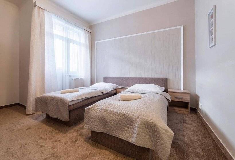 פנסיון Penzion Homer Slany