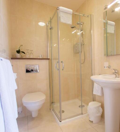 بنسيون The Stables Townhouse B&b