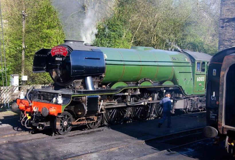 הוסטל The Fleece Inn