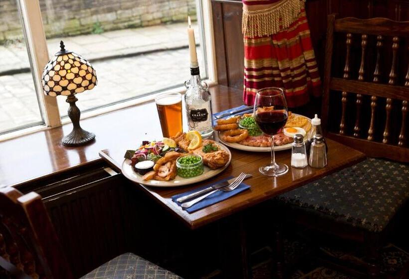 הוסטל The Fleece Inn