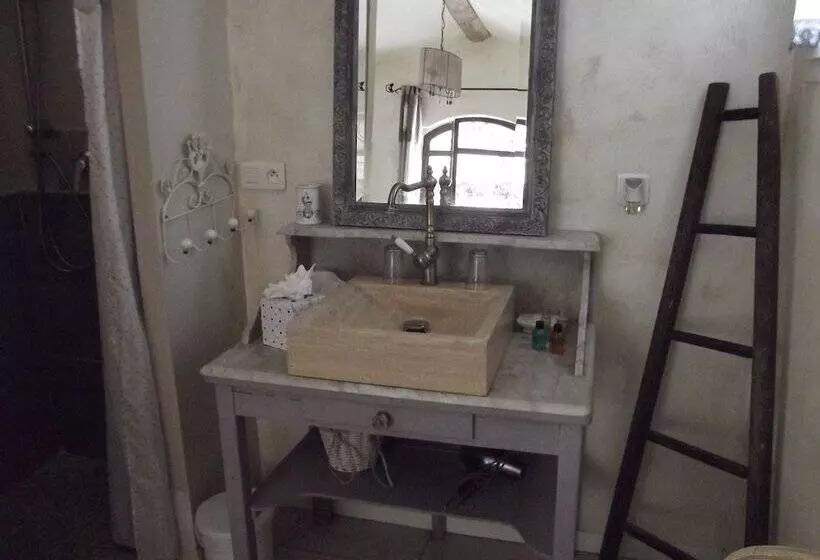 Aamiaismajoitus (B&B) Le Moulin De Sonnailles