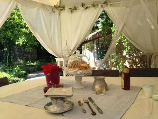 Aamiaismajoitus (B&B) Le Moulin De Sonnailles