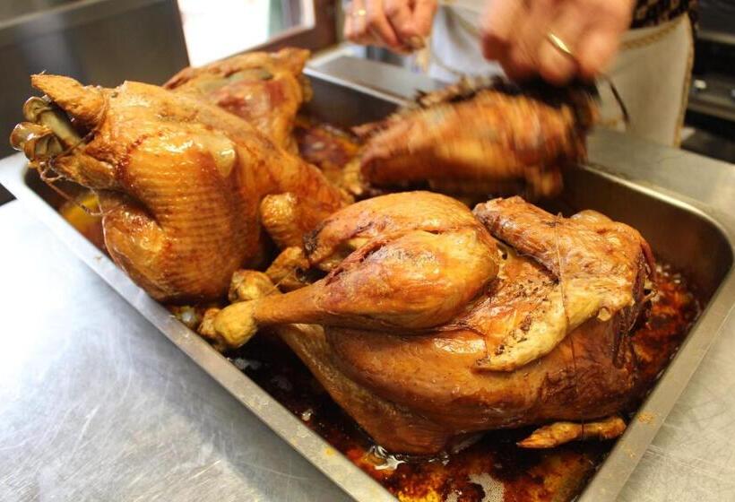 בית מלון כפרי Angelucci Agriturismo Con Camere E Agri Camping