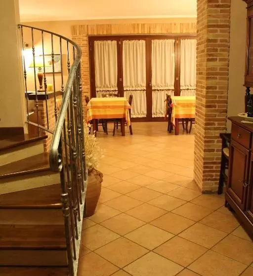Hotelli Angelucci Agriturismo Con Camere E Agri Camping