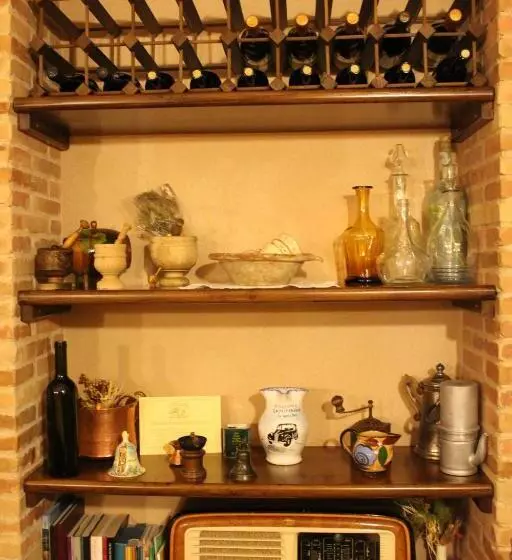 Hotelli Angelucci Agriturismo Con Camere E Agri Camping