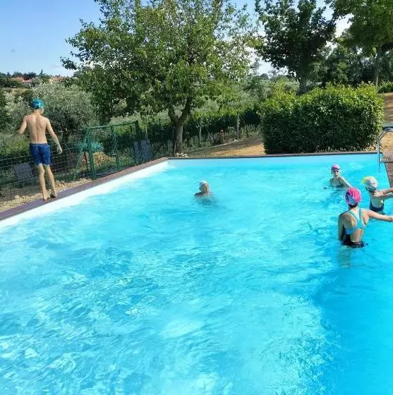 Hotelli Angelucci Agriturismo Con Camere E Agri Camping