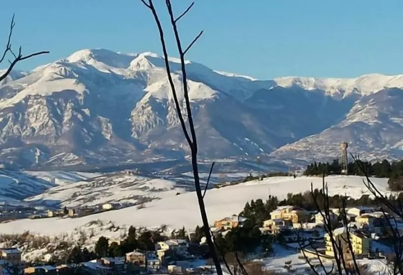 Hotelli Angelucci Agriturismo Con Camere E Agri Camping