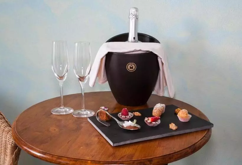 هتل Locanda Chi Ghinn