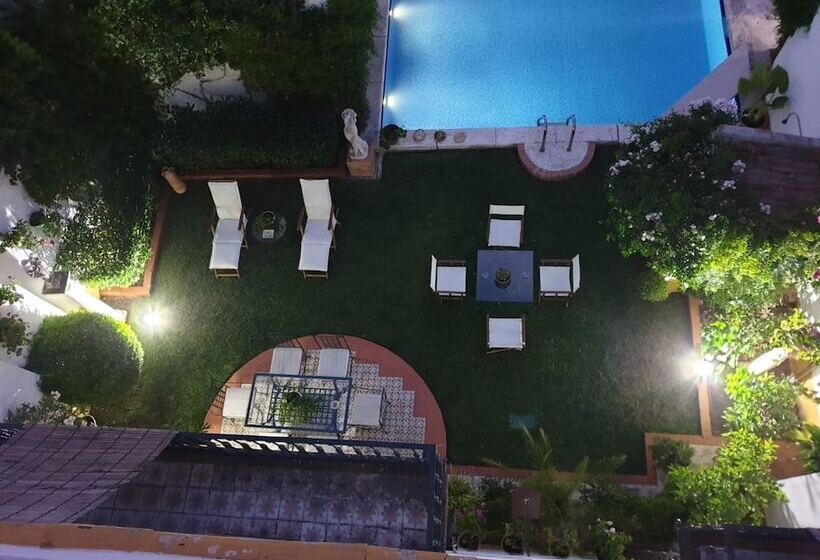 بنسيون Casa San José