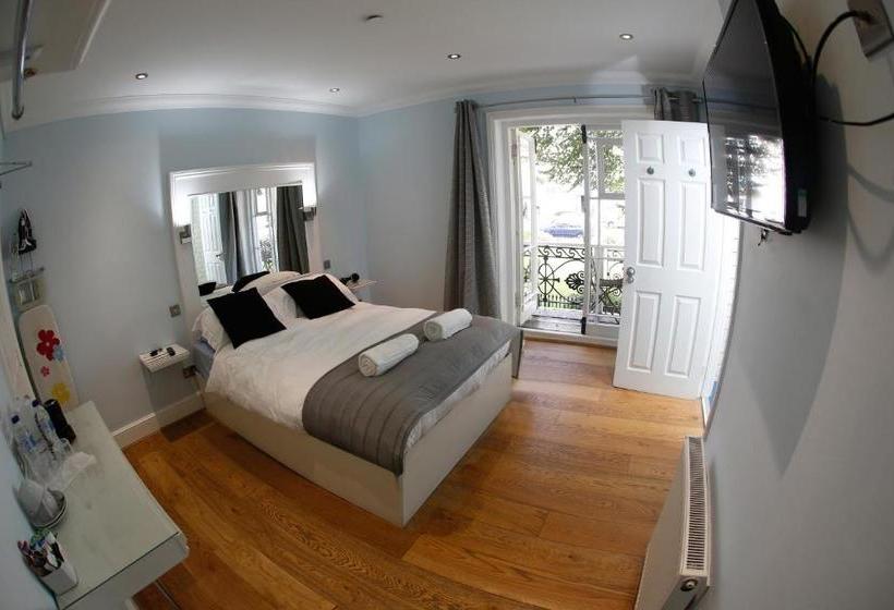 پانسیون Churchill Guest House