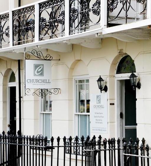 پانسیون Churchill Guest House