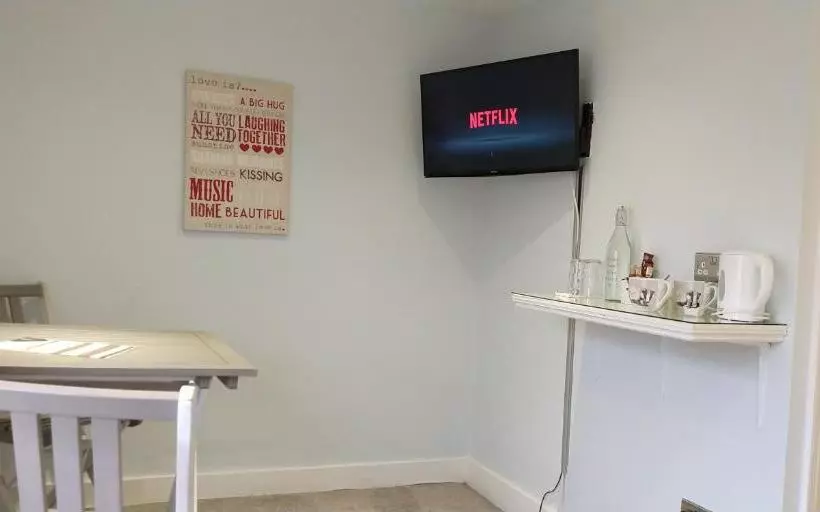 ペンション Churchill Guest House