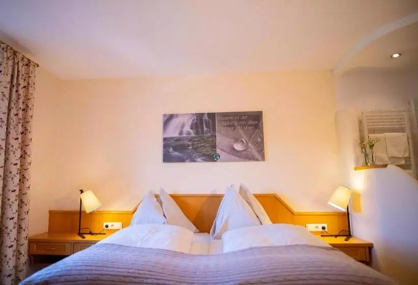 ペンション Gasthof Abfalter