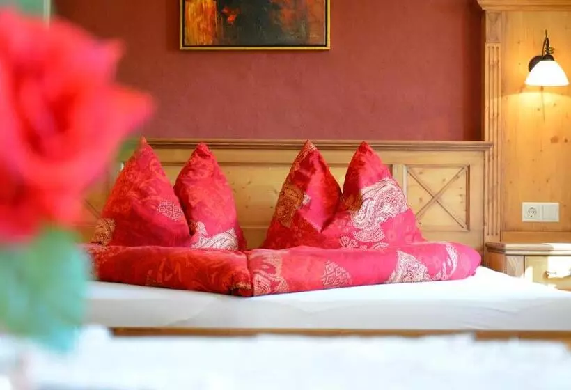 Majatalo Gästehaus Turm Wachau