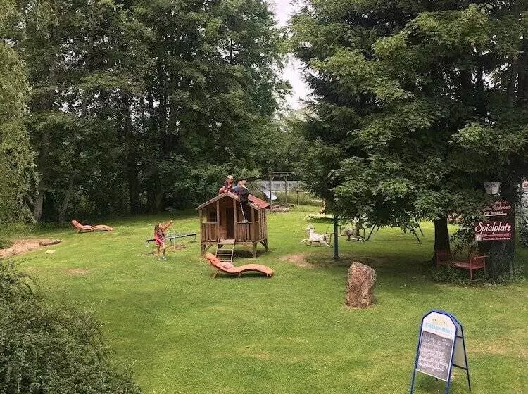 Majatalo Landgasthof Zum Alten Reichenbach