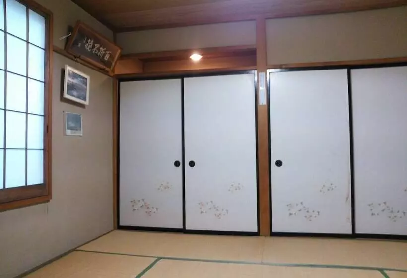 Majatalo Minshuku Hougetsu