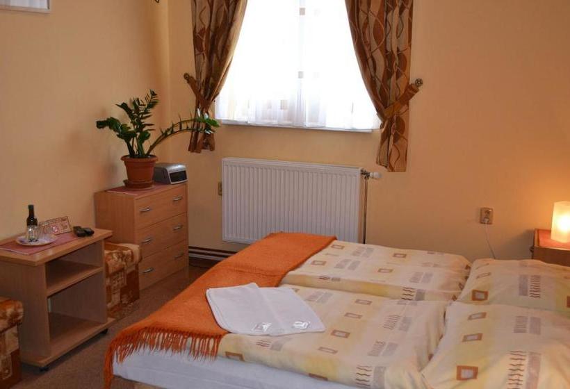 Pensão Penzion Manderlak