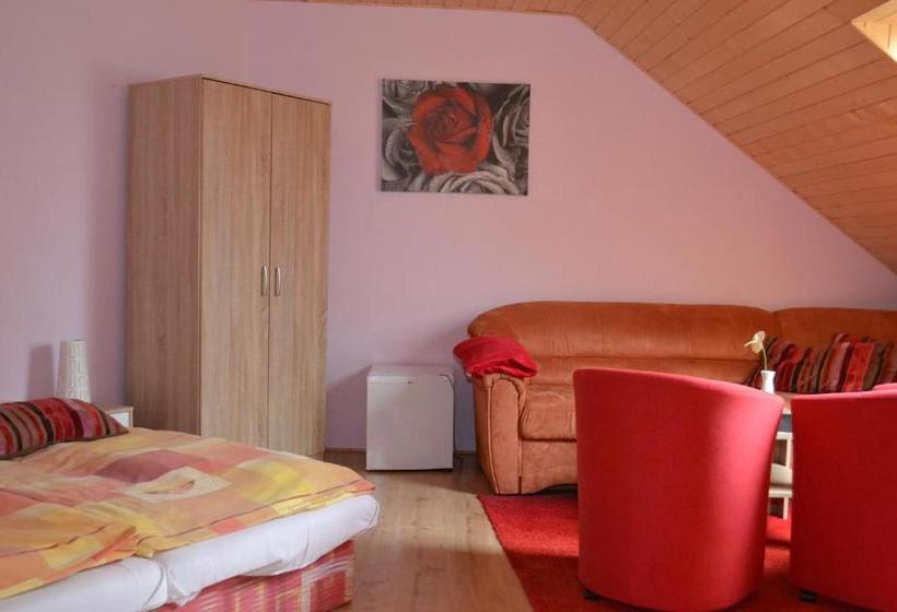 Pensão Penzion Manderlak