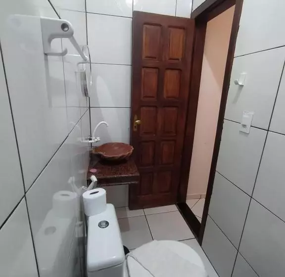 ペンション Pousada Luzena