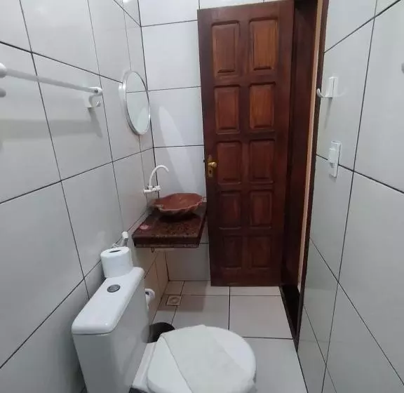 ペンション Pousada Luzena