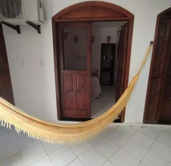 ペンション Pousada Luzena