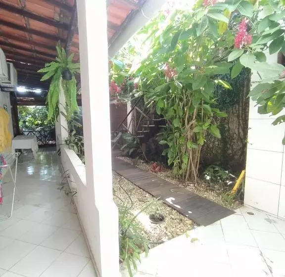 ペンション Pousada Luzena