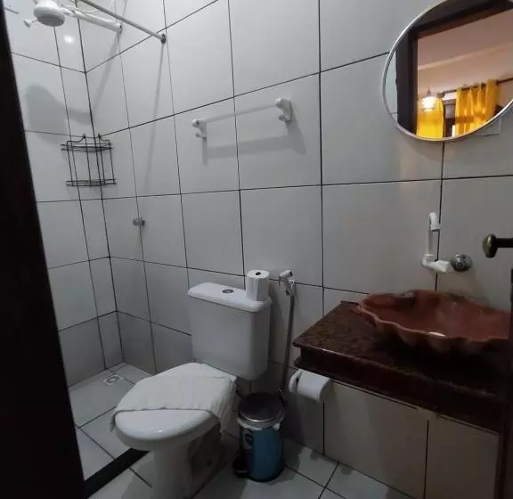 ペンション Pousada Luzena