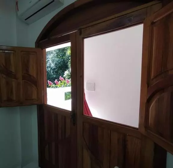 ペンション Pousada Luzena