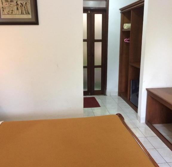 Пансион The Nirwana Water Garden