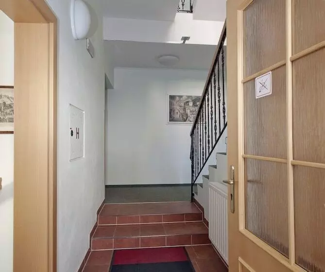 ペンション Villa Rosa
