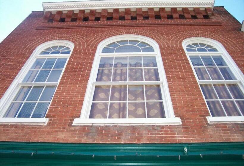 旅馆 Leesburg Colonial Inn