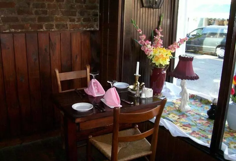 Retkeilymaja Leesburg Colonial Inn