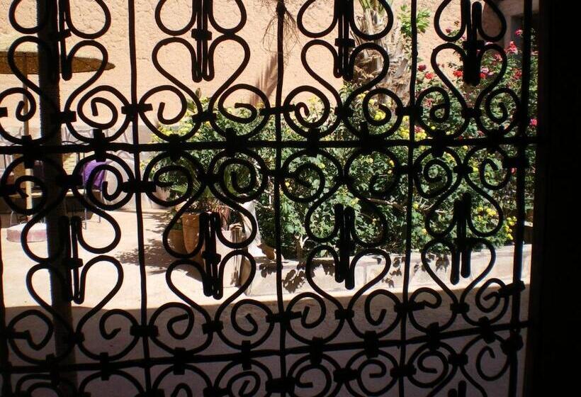 تختخواب و صبحانه Maison D Hôtes Ait Hmid