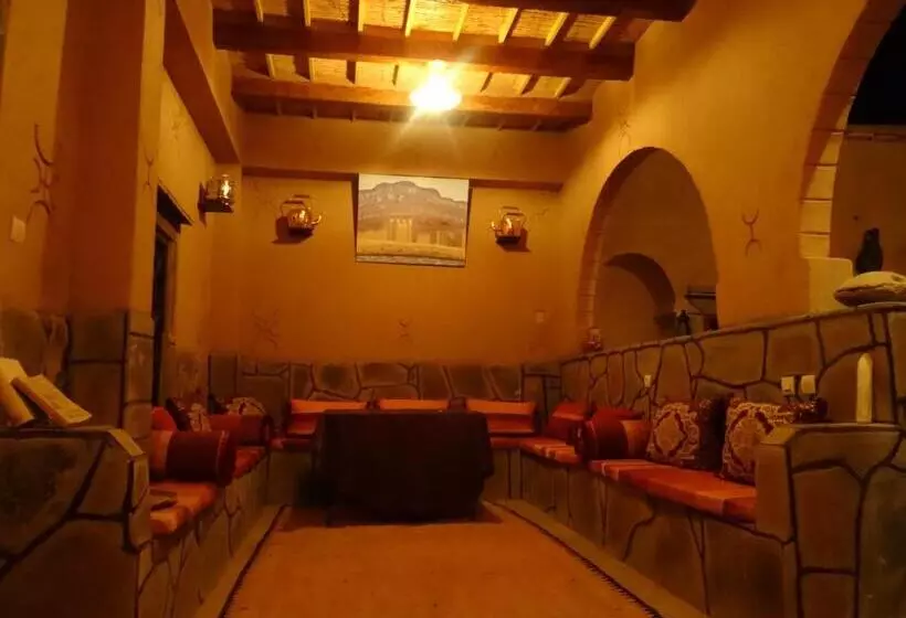 تختخواب و صبحانه Maison D  Hôtes Ait Hmid