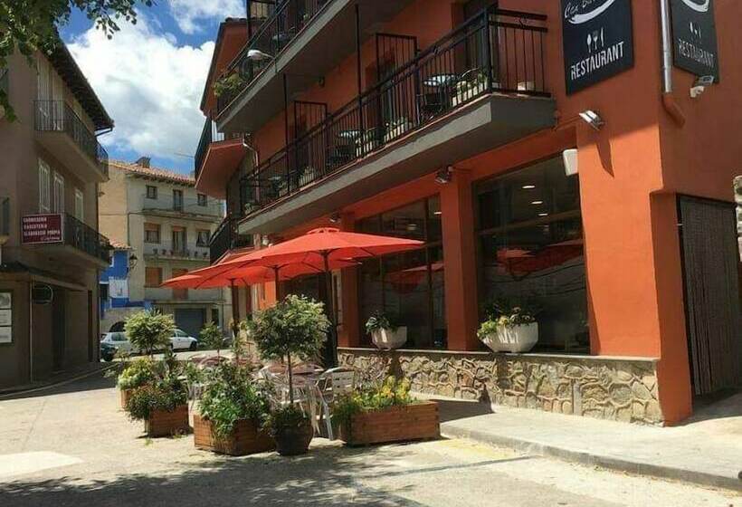 بنسيون Can Baral.la