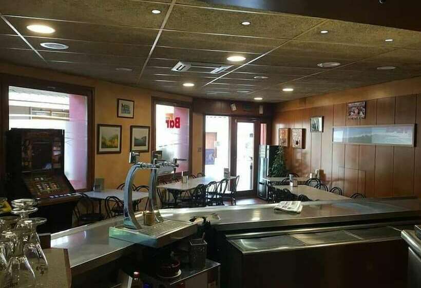 بنسيون Can Baral.la