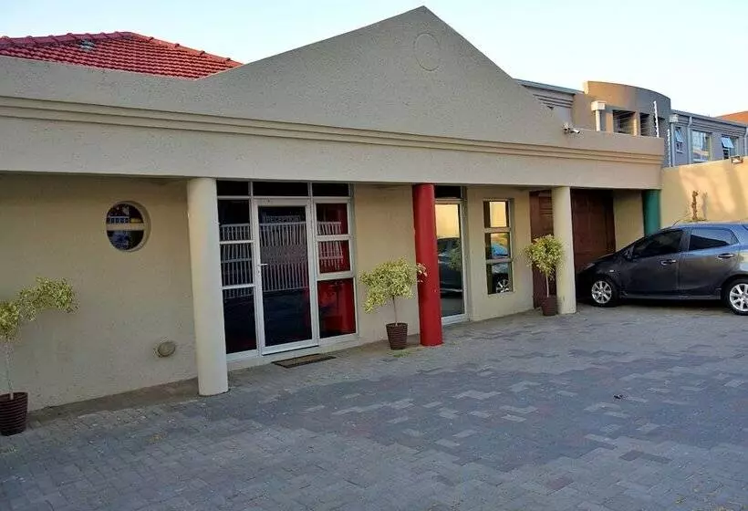 پانسیون Houghton Guest House