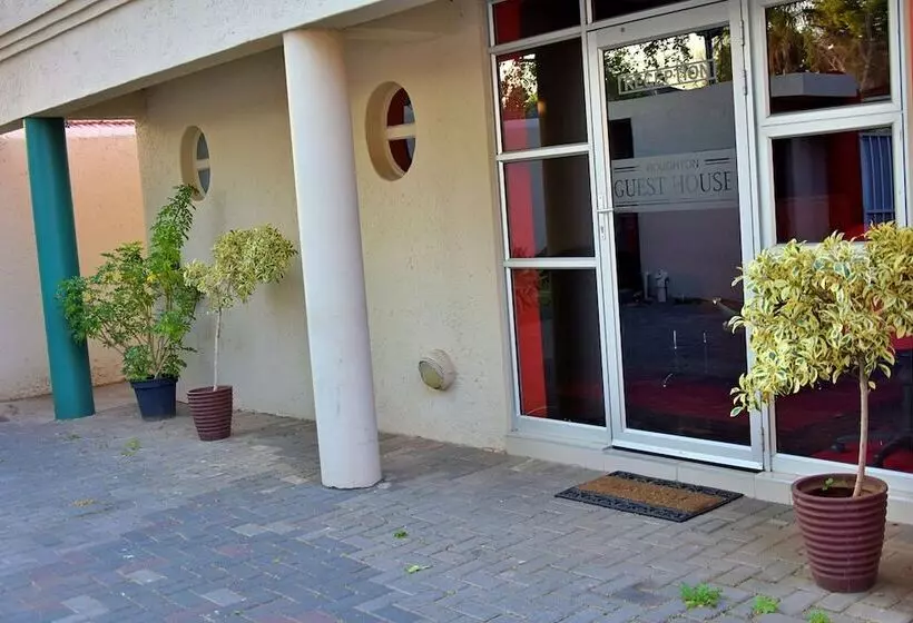 پانسیون Houghton Guest House