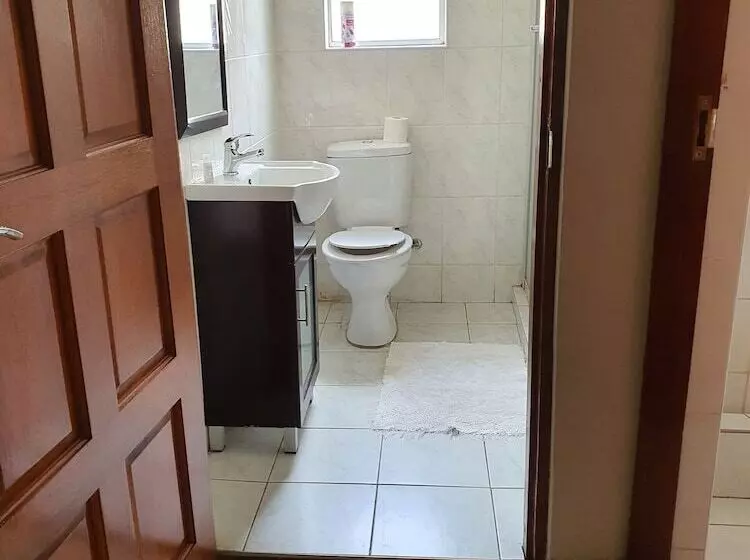 پانسیون Houghton Guest House