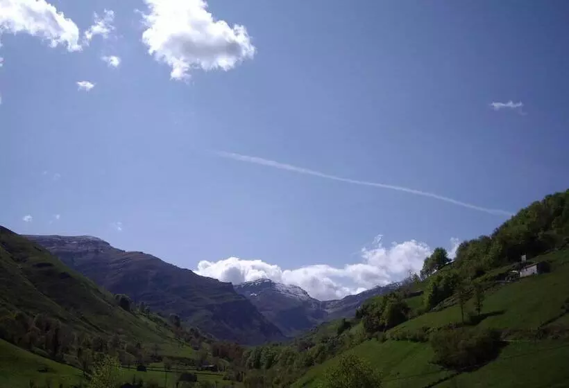 ペンション Posada La Vieja Escuela