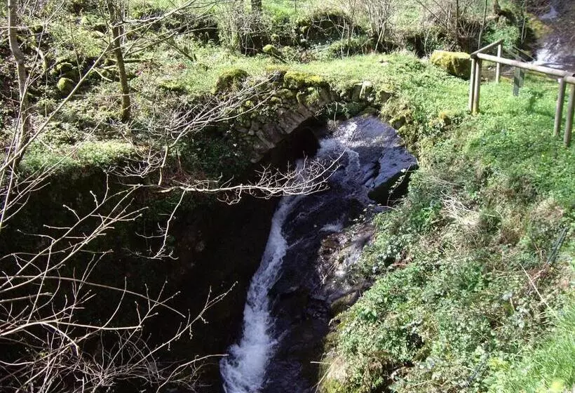 ペンション Posada La Vieja Escuela