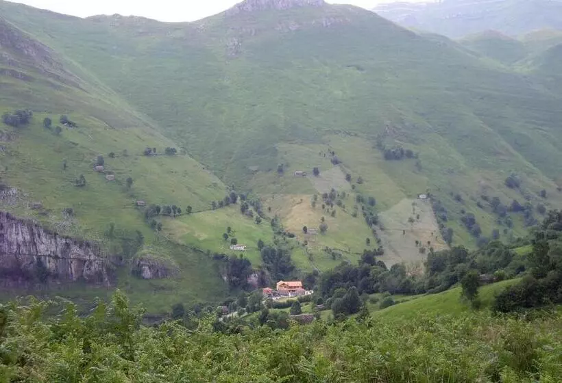 ペンション Posada La Vieja Escuela
