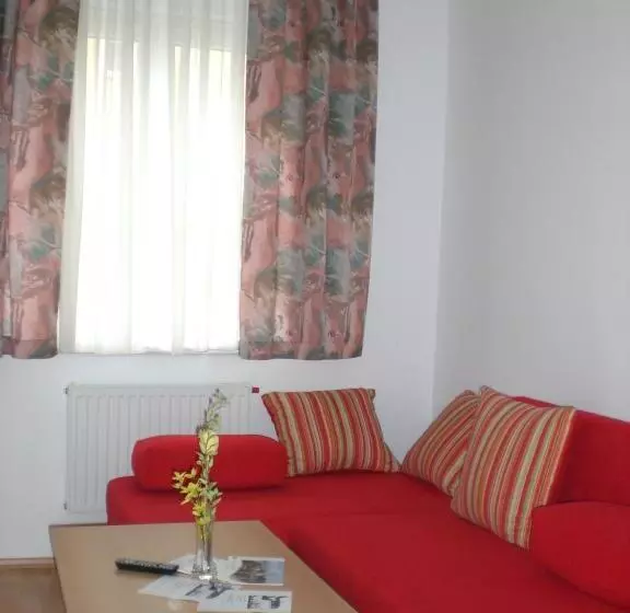 پانسیون Privatzimmer Familie Wagner