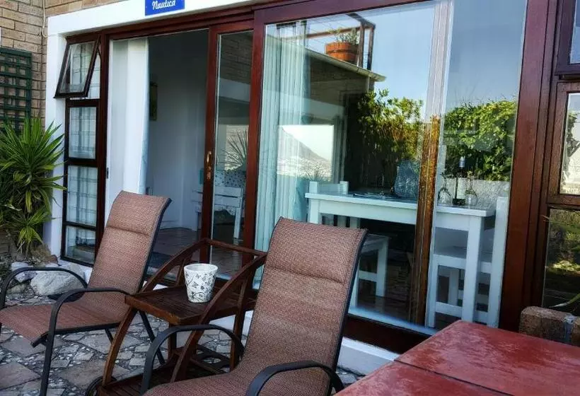 پانسیون Simonsview