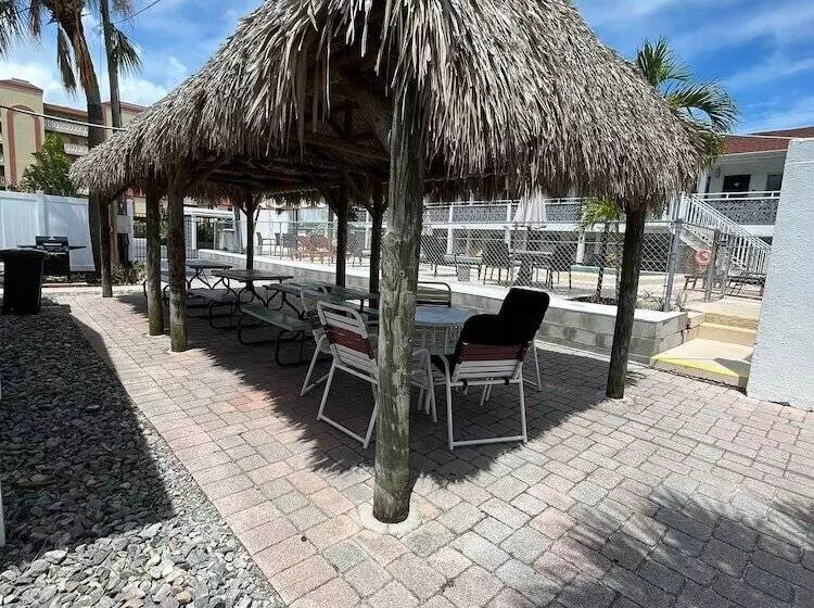 ユースホステル Holiday Isles Resort